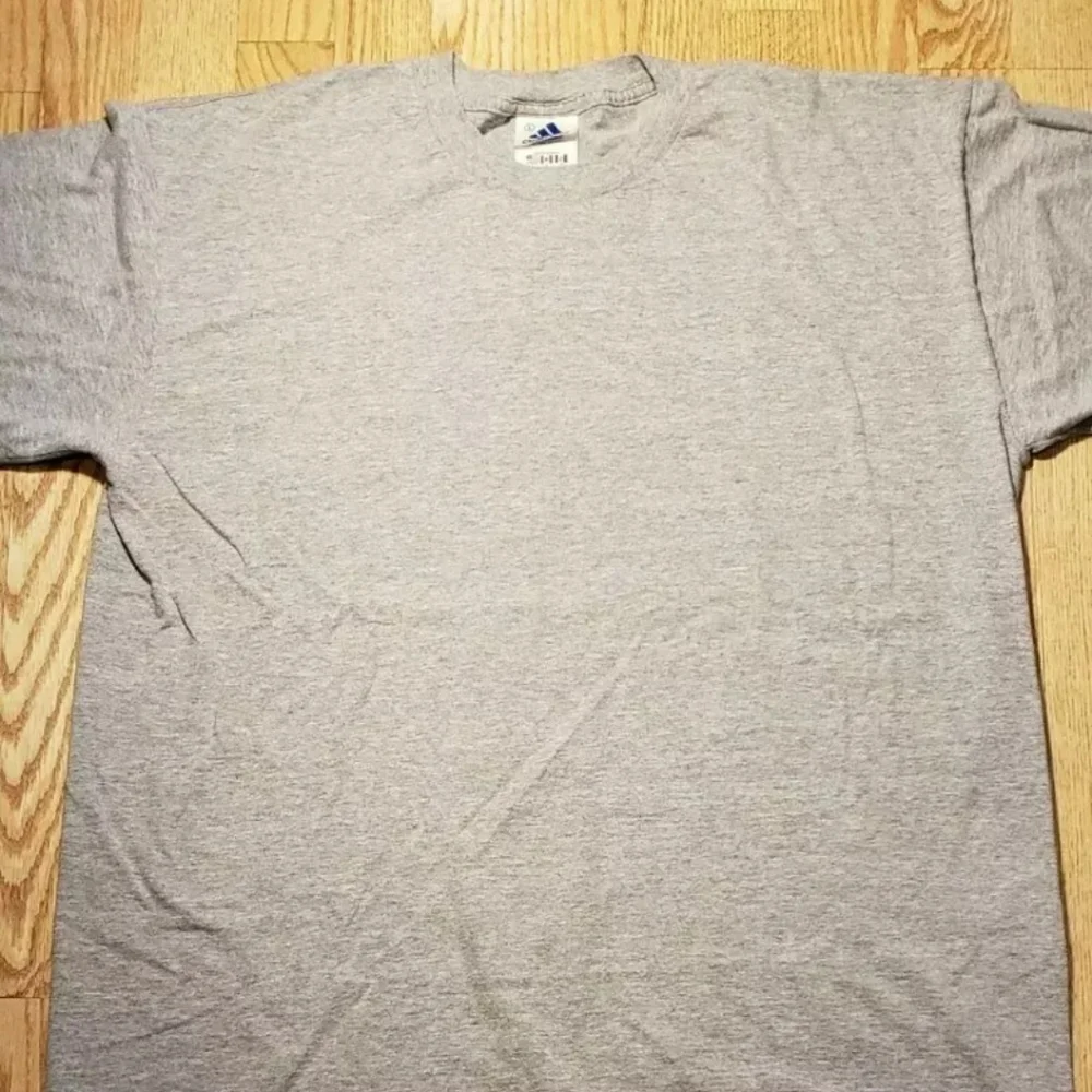Adidas Men's Short Sleeve Shirt Size: Large